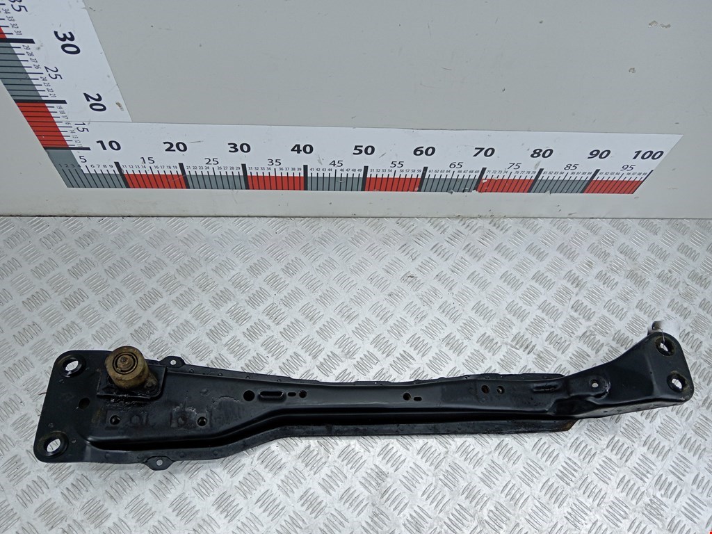 Балка передняя продольная NISSAN Almera Tino 2000-2006