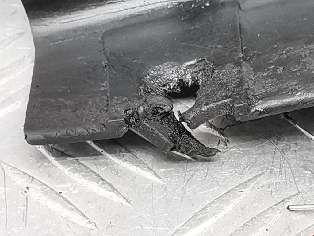 Защита картера (двигателя) NISSAN Primastar 2001-2014