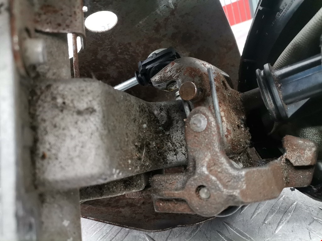 Кулиса (селектор) АКПП/МКПП в салоне NISSAN Primastar 2001-2014