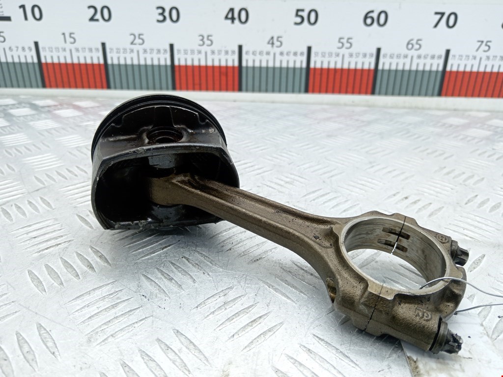 Поршень с шатуном OPEL Astra J 2009-2017