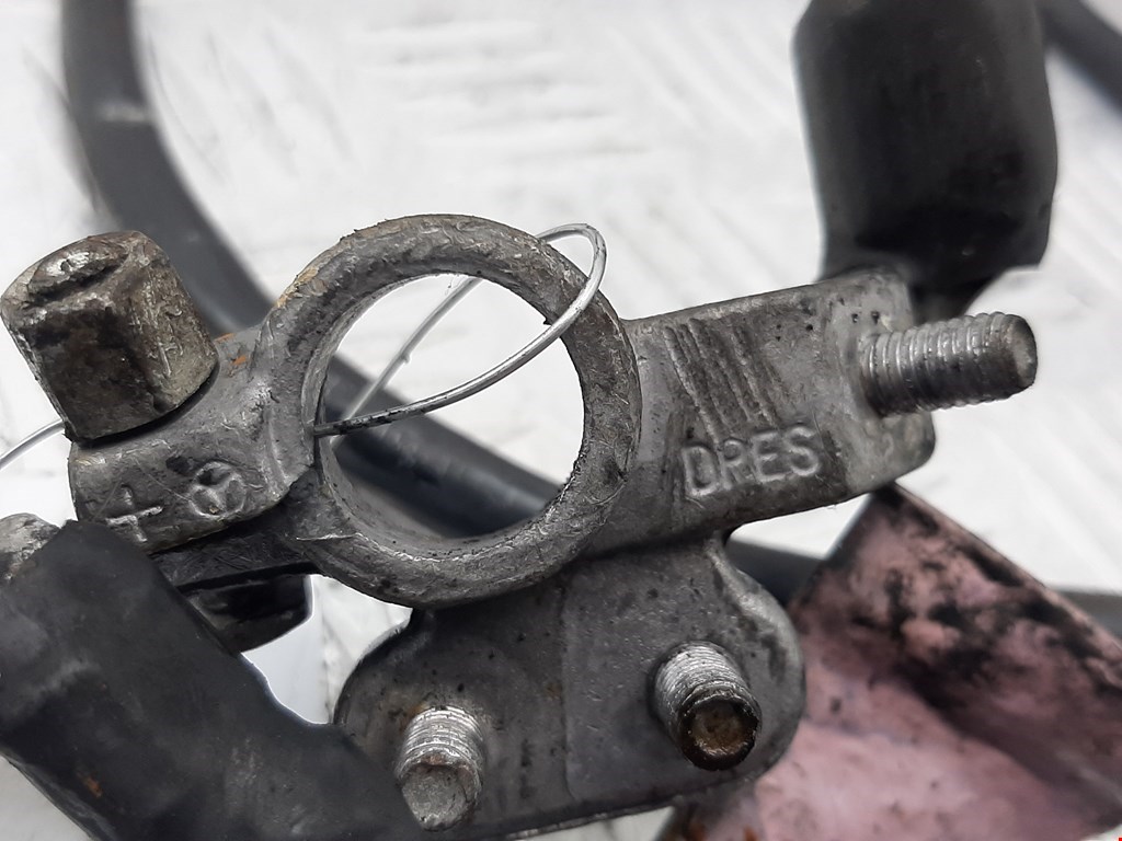 Клемма аккумулятора (плюс) + MERCEDES-BENZ M-Class W163 ML 1997-2005