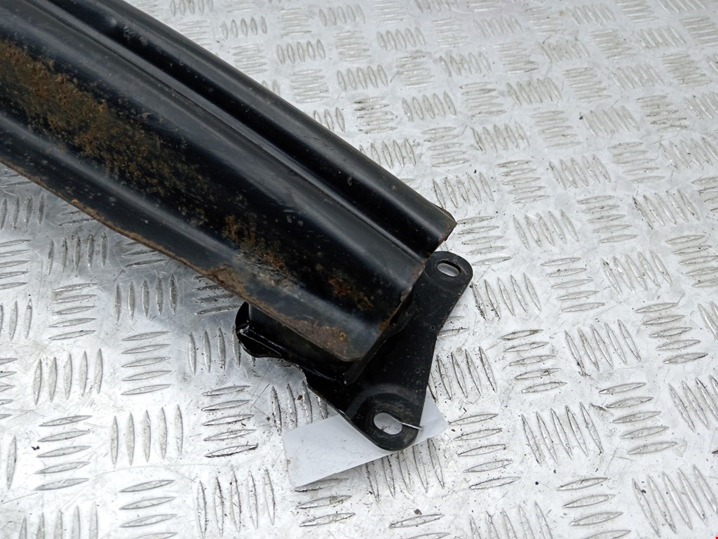 Усилитель заднего бампера (задний) VOLKSWAGEN Golf V 2003-2009