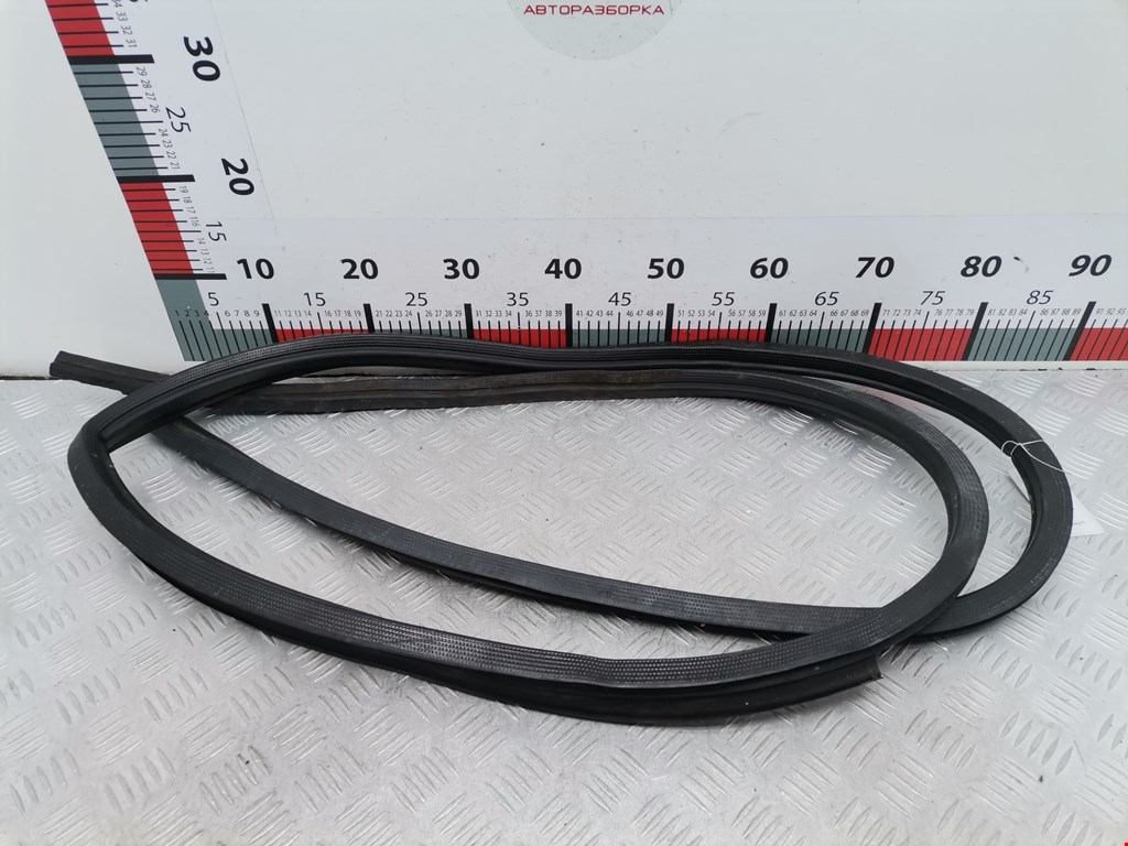 Уплотнитель двери SMART Fortwo/City W453 2014-н.в.