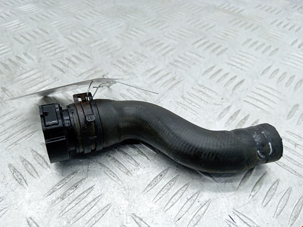 Патрубок NISSAN Primastar 2001-2014