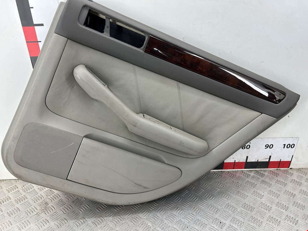 Обшивка двери задняя правая AUDI A6 C5 1997-2004