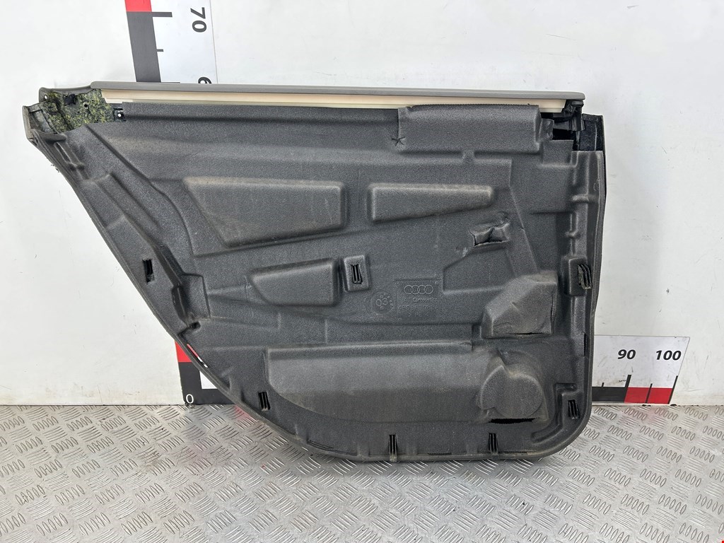 Обшивка двери задняя правая AUDI A6 C5 1997-2004