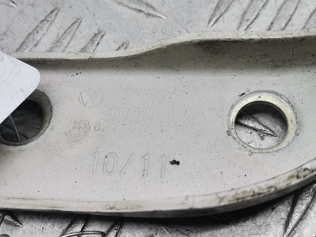 Петля капота левая/правая VOLKSWAGEN Polo V HB 2009-2017