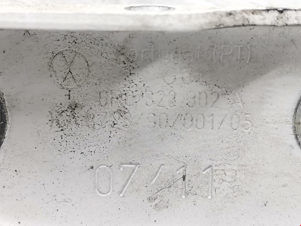 Петля капота левая/правая VOLKSWAGEN Polo V HB 2009-2017