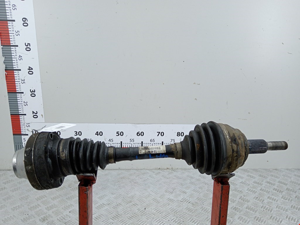 Полуось (привод, приводной вал) передняя левая VOLKSWAGEN Touareg 2002-2010
