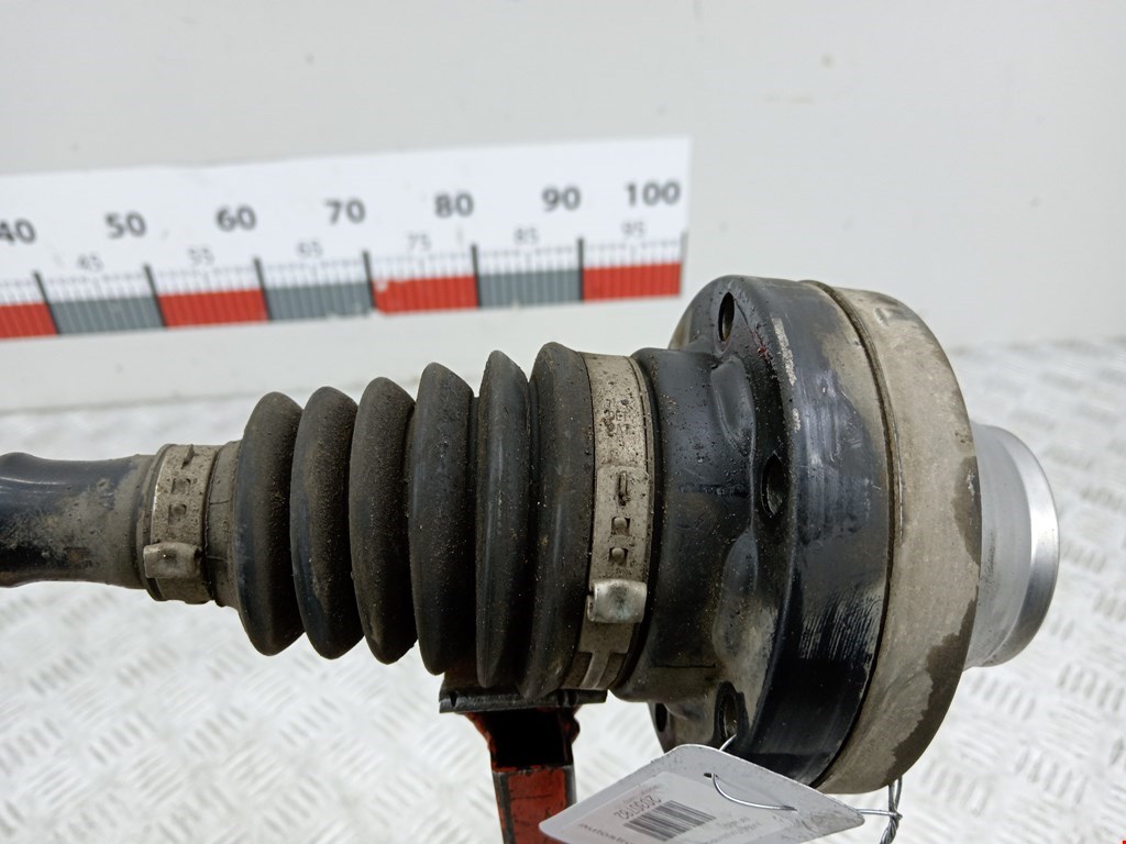 Полуось (привод, приводной вал) передняя правая VOLKSWAGEN Touareg 2002-2010