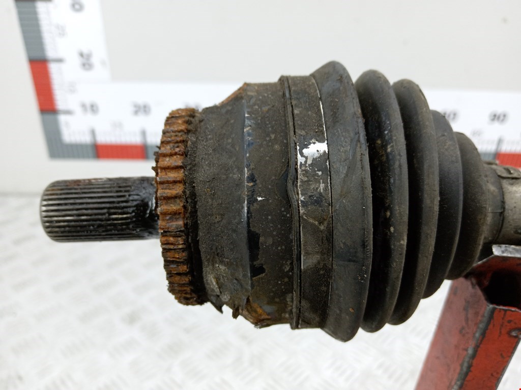 Полуось (привод, приводной вал) передняя правая VOLVO XC90 2002-2014