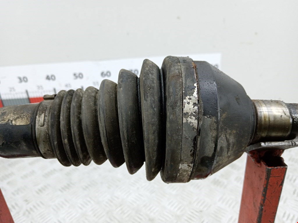 Полуось (привод, приводной вал) передняя правая VOLVO XC90 2002-2014