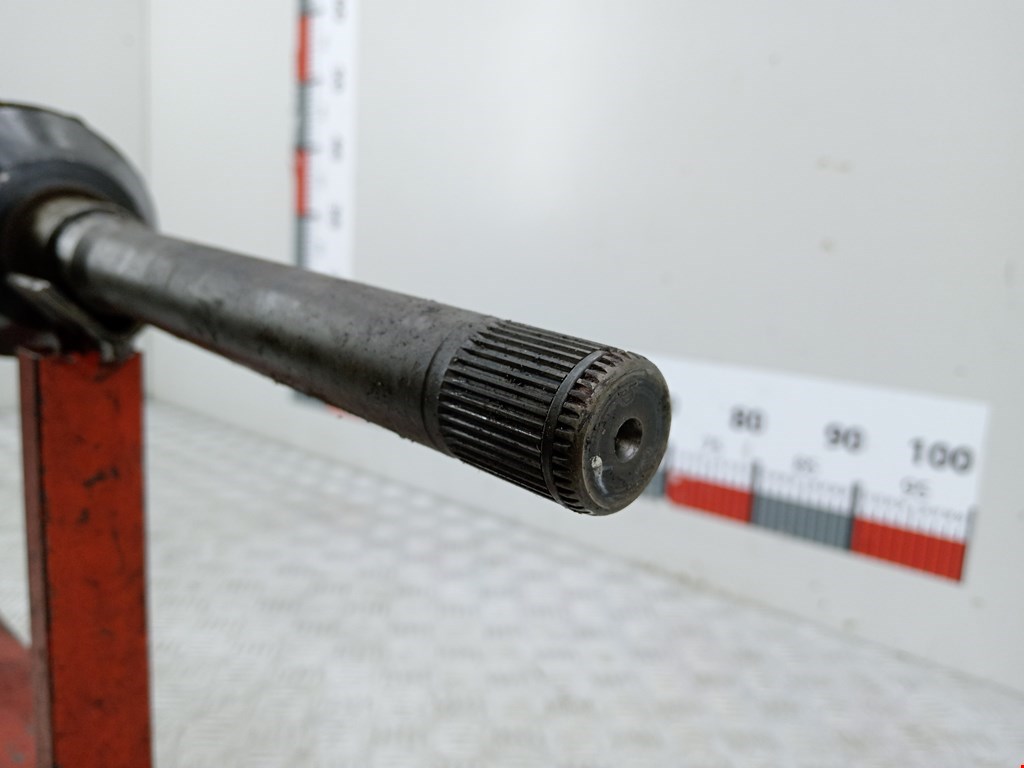 Полуось (привод, приводной вал) передняя правая VOLVO XC90 2002-2014