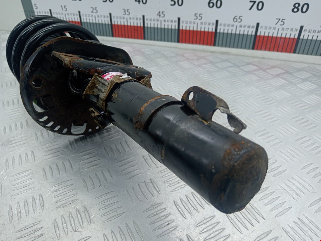 Амортизатор передний правый SKODA Fabia MK2 5J 2007-2014