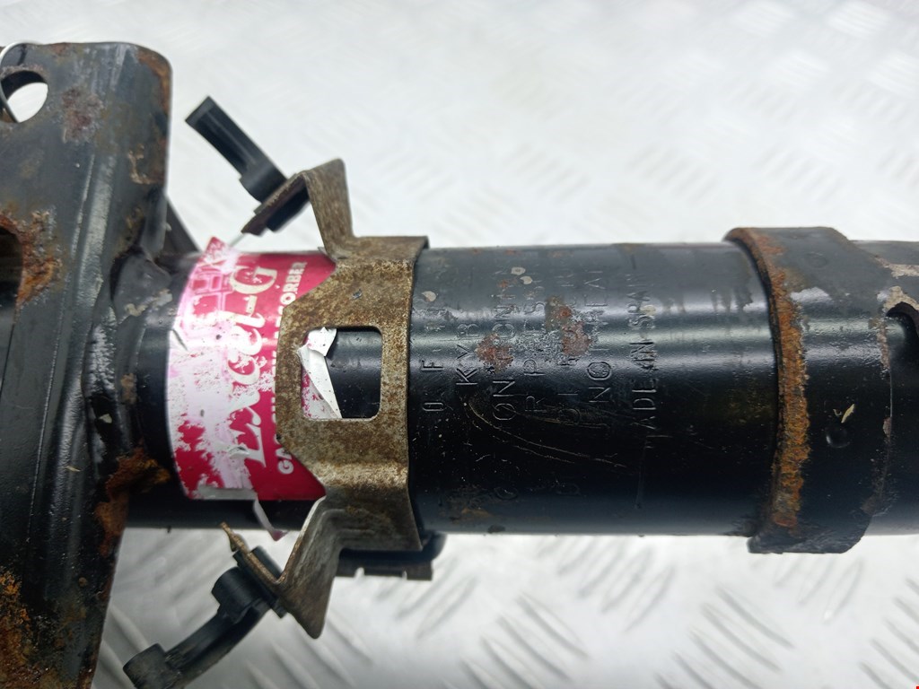 Амортизатор передний правый SKODA Fabia MK2 5J 2007-2014