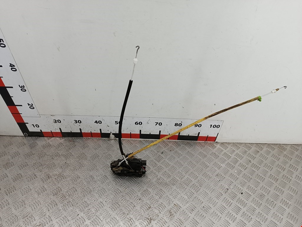 Замок двери задней левой AUDI A6 C5 1997-2004