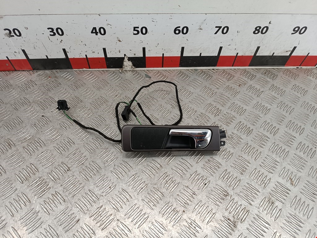 Ручка дверная задняя внутренняя левая AUDI A6 C5 1997-2004