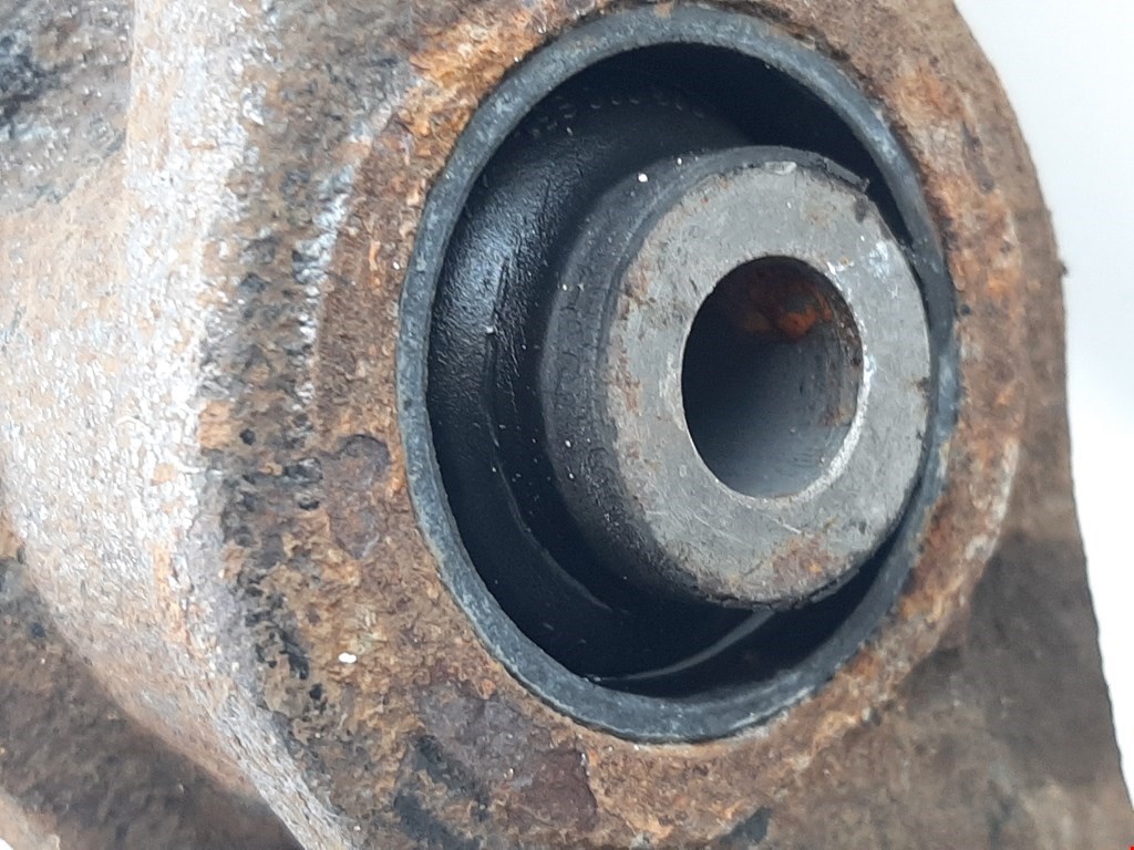 Рычаг передний левый VOLKSWAGEN Touareg 2002-2010