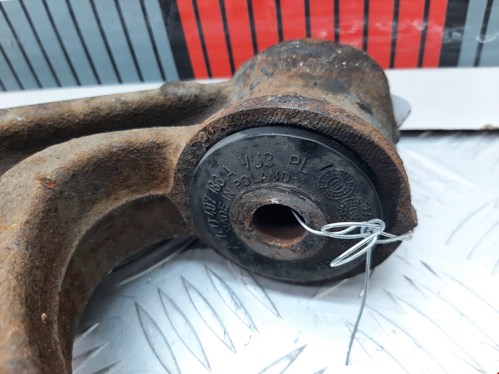 Рычаг передний левый VOLKSWAGEN Touareg 2002-2010