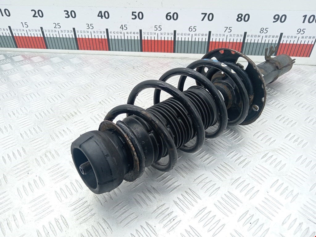 Амортизатор передний правый VOLKSWAGEN Polo V HB 2009-2017