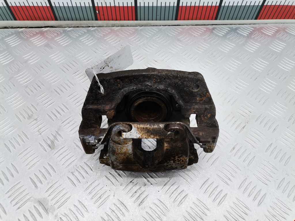 Суппорт передний правый BMW X5 E53 1999-2006