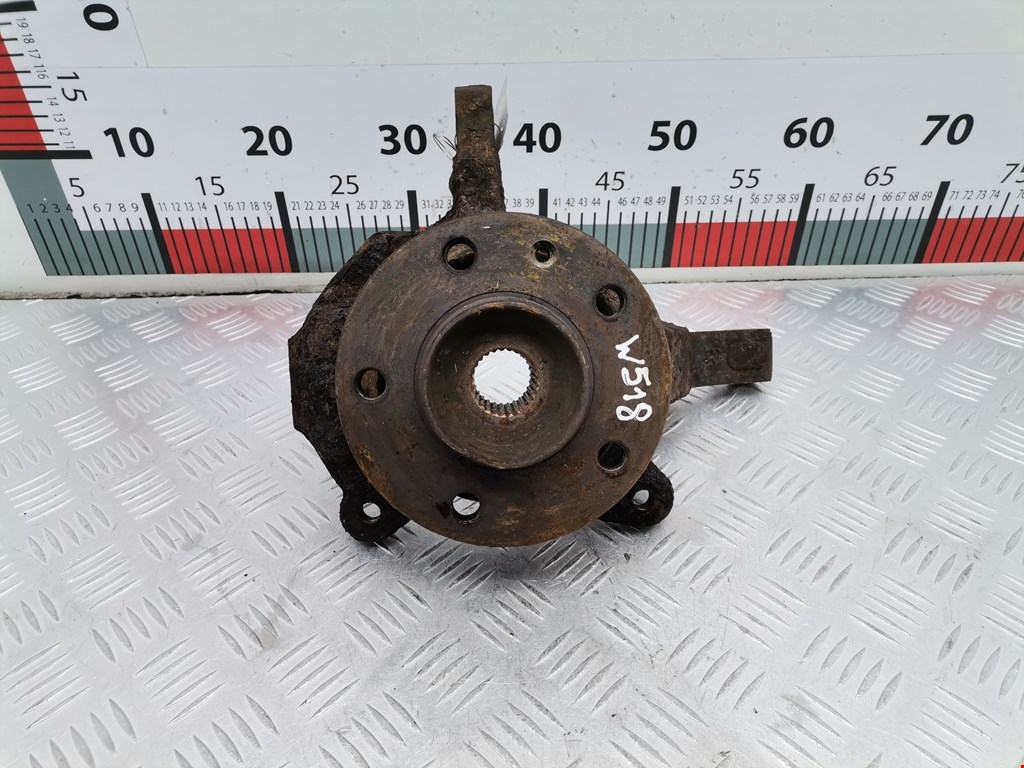 Кулак поворотный правый Nissan Primastar (2002-2014)