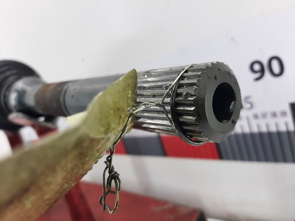 Полуось (привод, приводной вал) передняя правая VOLVO XC90 2002-2014