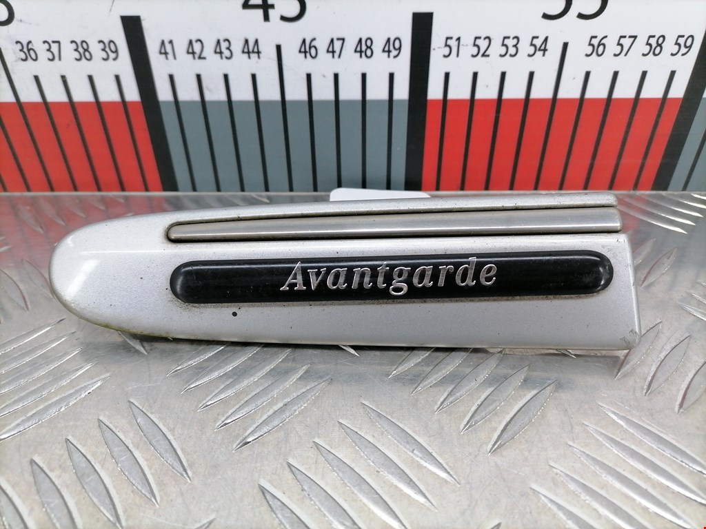 Накладка декоративная (молдинг) крыла переднего левого Mercedes E-Class (W211) (2002-2009)