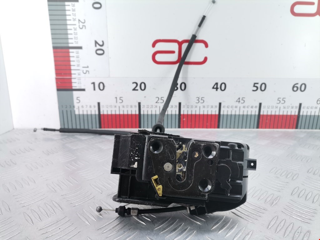 Замок двери передней левой Hyundai Santa Fe 2 (CM) (2005-2012)