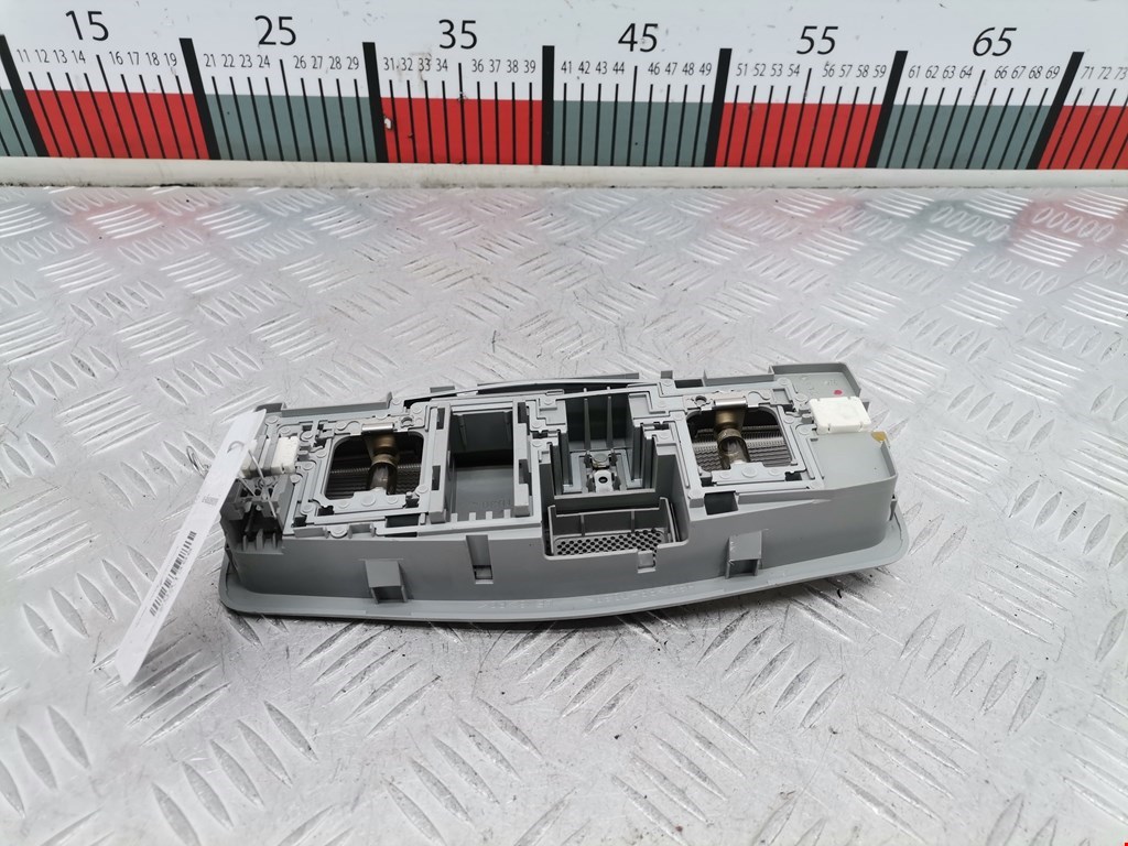 Плафон салонный (салона фонарь) CITROEN C-Crosser 2007-2013