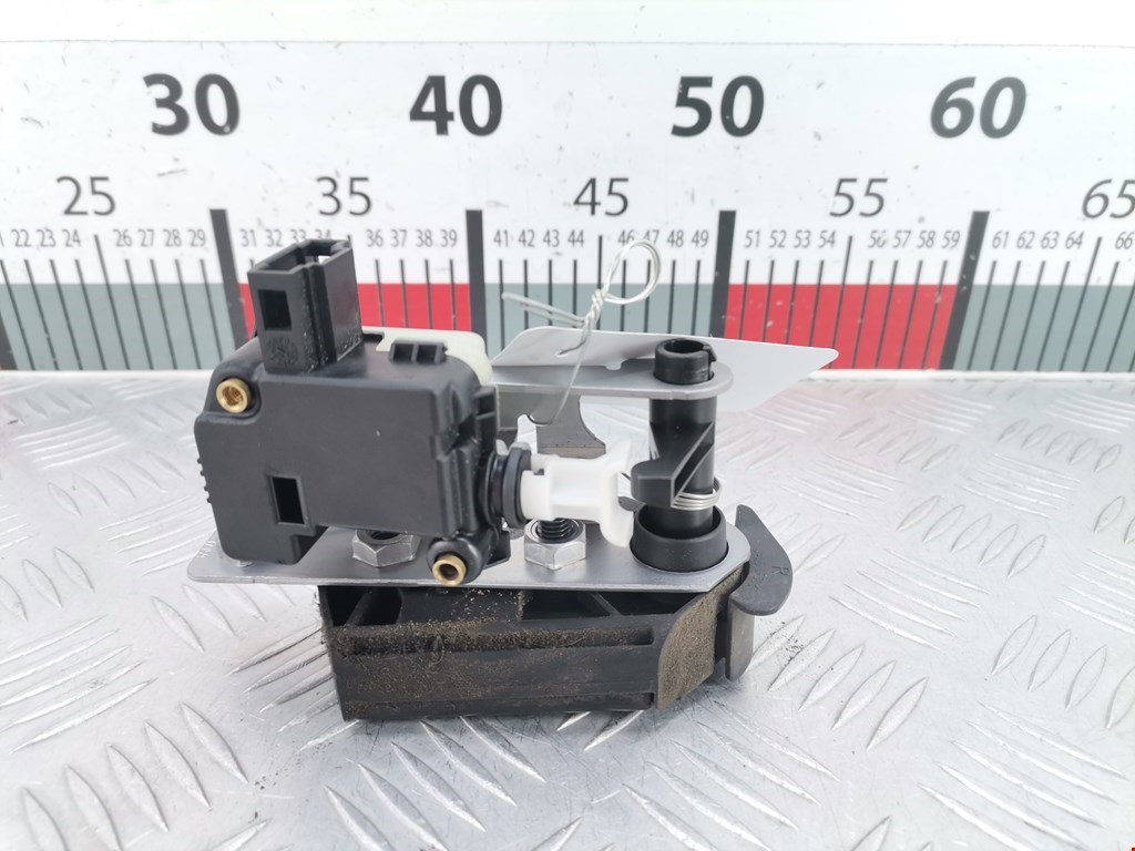 Замок багажника (крышки двери) LAND ROVER Range Rover 2002-2012