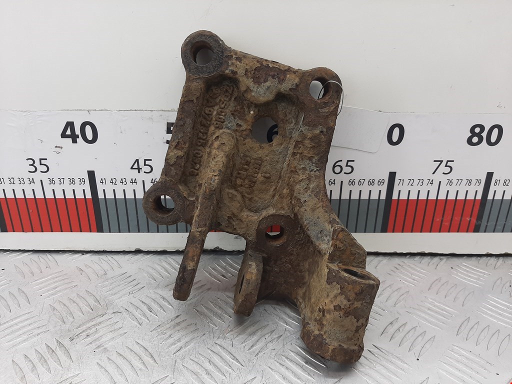 Кронштейн (крепление скоба) стабилизатора переднего Mercedes Atego 1 (1998-2004)