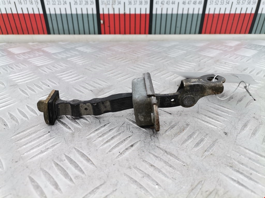 Ограничитель открывания двери NISSAN Pathfinder R51M 2004-2014