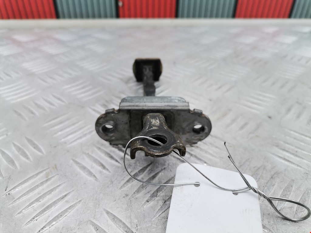 Ограничитель открывания двери NISSAN Pathfinder R51M 2004-2014