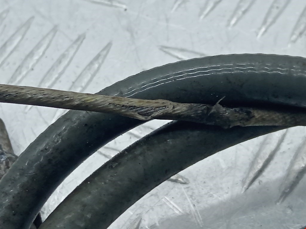 Трос стояночного тормоза левый/правый BMW X5 E53 1999-2006