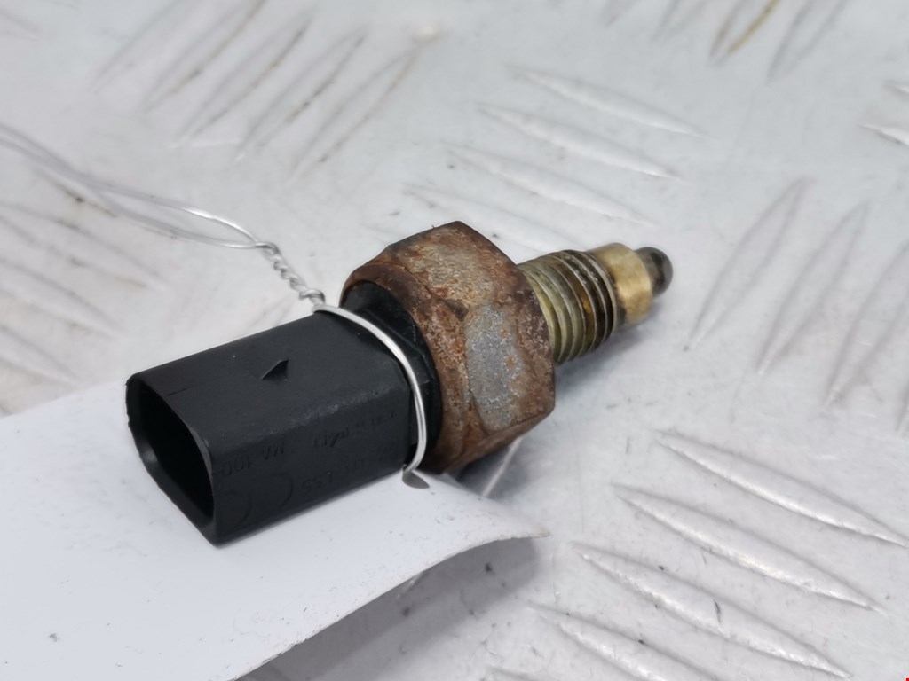 Датчик включения заднего хода VOLKSWAGEN Golf IV 1997-2003