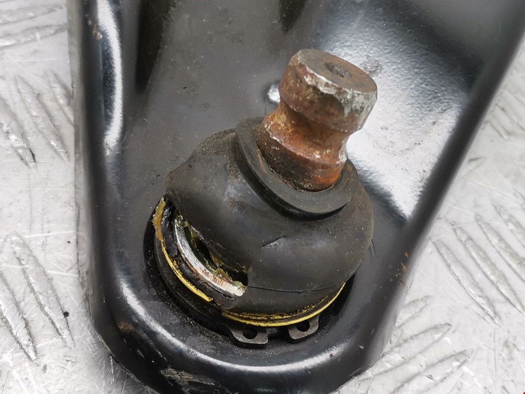 Рычаг передний левый DACIA Logan I 2006-2012