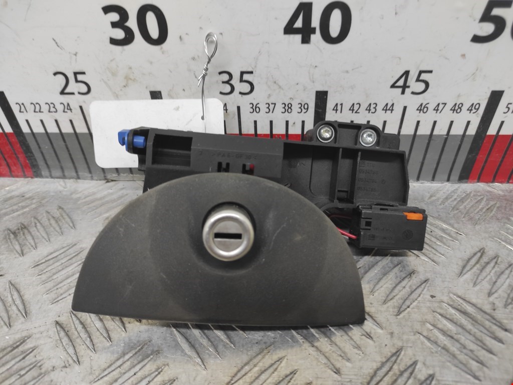 Ручка двери багажника наружная OPEL Corsa C 2000-2006