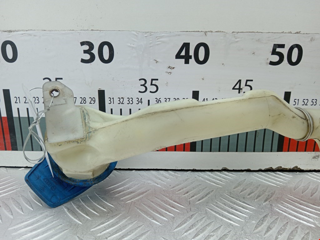 Бачок омывателя VOLKSWAGEN Touareg 2002-2010