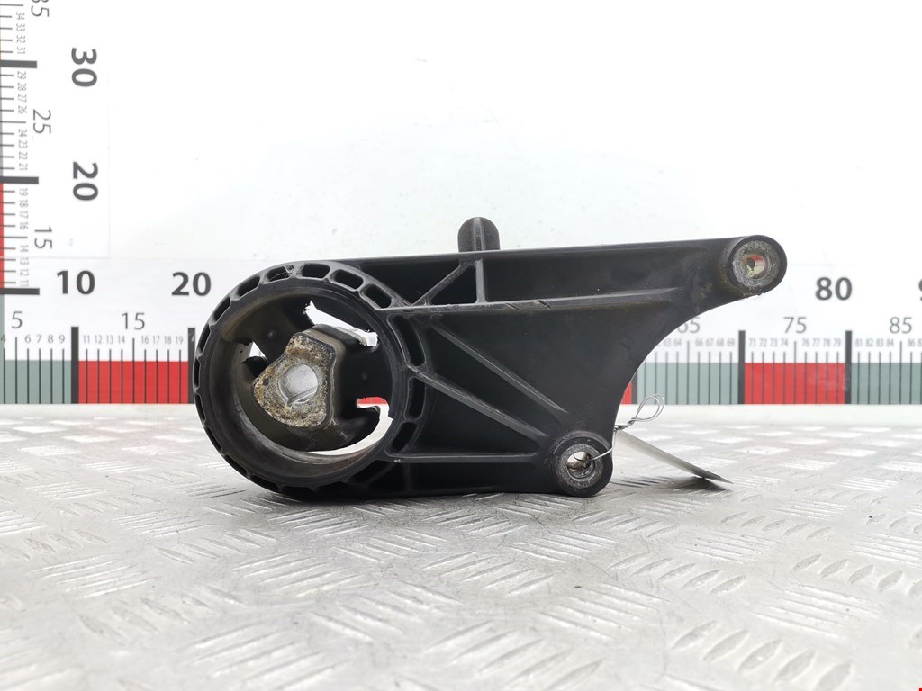 Подушка (опора) крепления двигателя Opel Astra J (2009-2018)