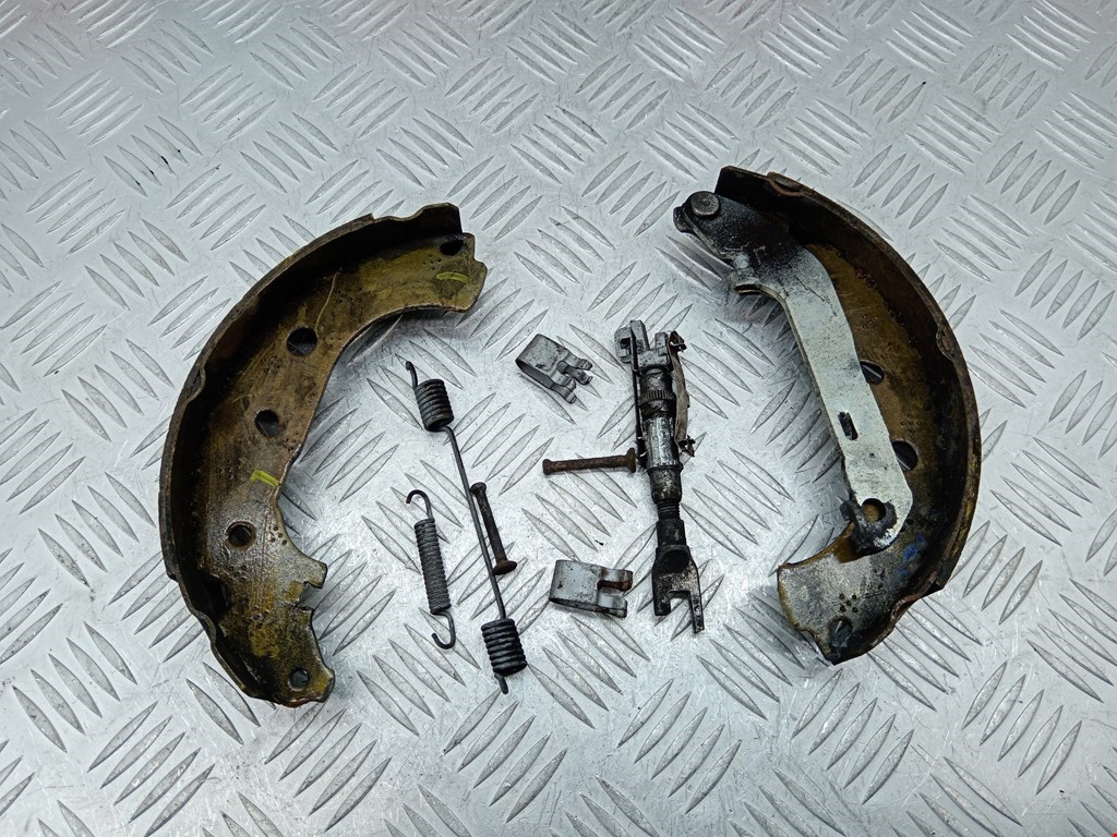 Механизм ручного тормоза Ford Focus 2 (2004-2011)