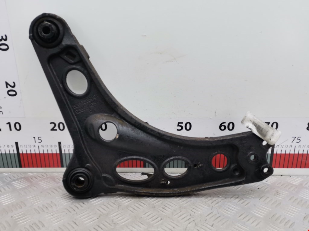 Рычаг передний правый Nissan Primastar (2002-2014)