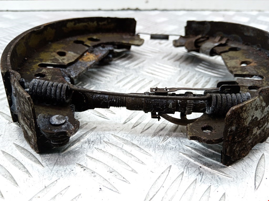 Механизм ручного тормоза (ручника) OPEL Corsa D 2006-2014