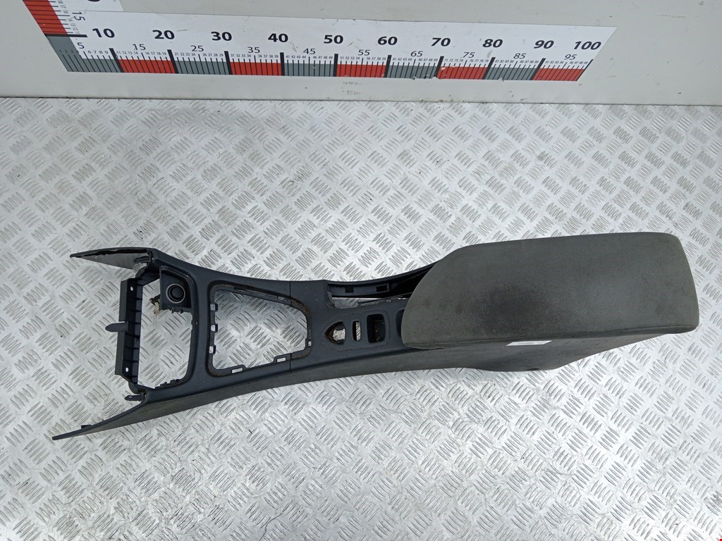 Подлокотник в салон RENAULT Laguna 2001-2007