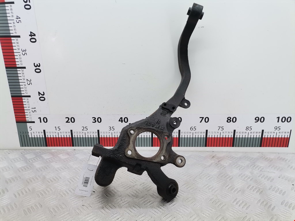 Кулак задний правый Kia Magentis 1 (2000-2006)