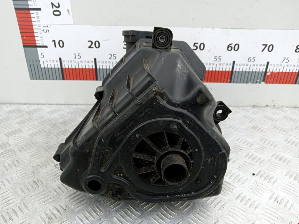 Корпус воздушного фильтра AUDI A8 D3 2003-2010