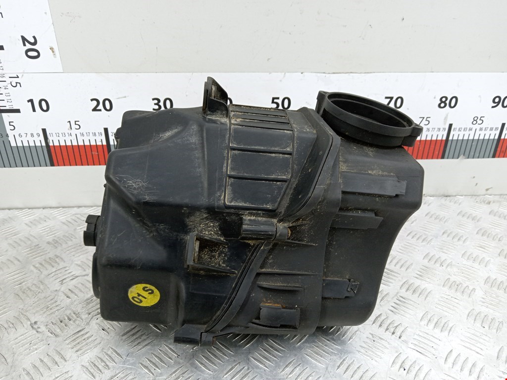 Корпус воздушного фильтра AUDI A8 D3 2003-2010