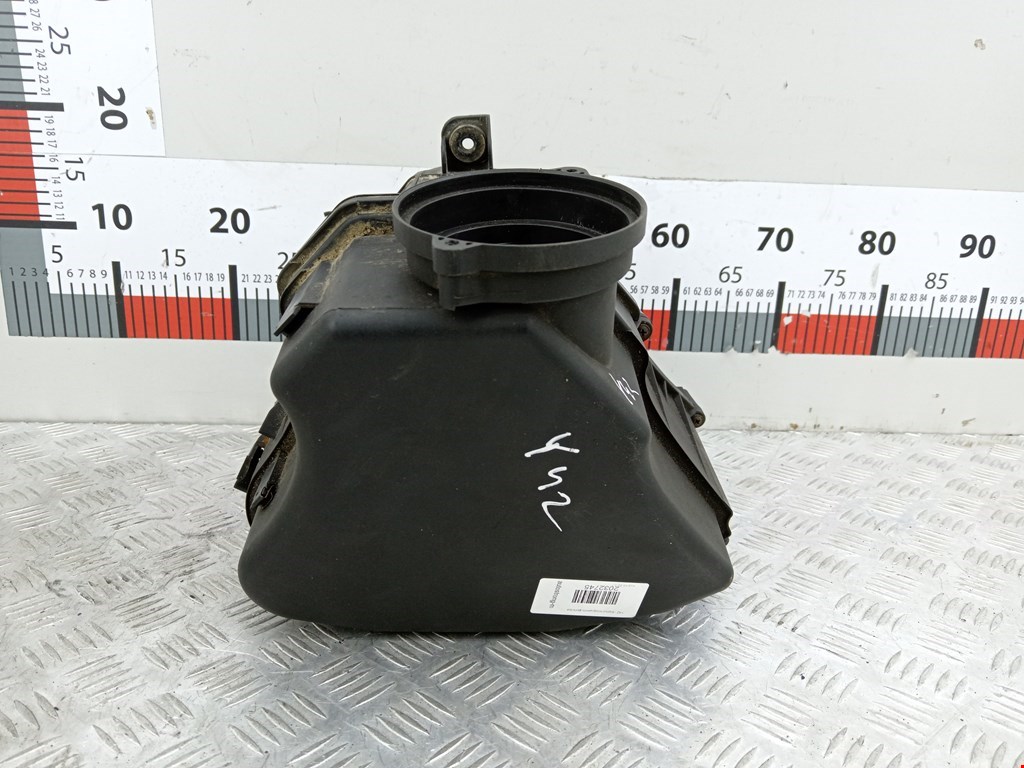 Корпус воздушного фильтра AUDI A8 D3 2003-2010