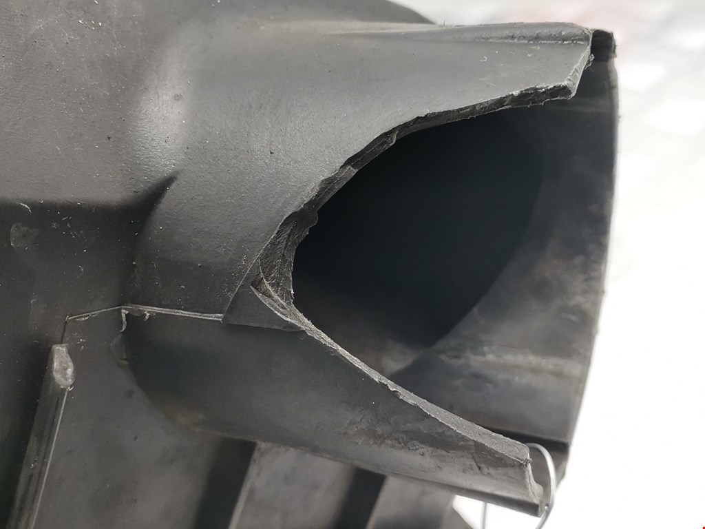 Корпус воздушного фильтра NISSAN Primastar 2001-2014