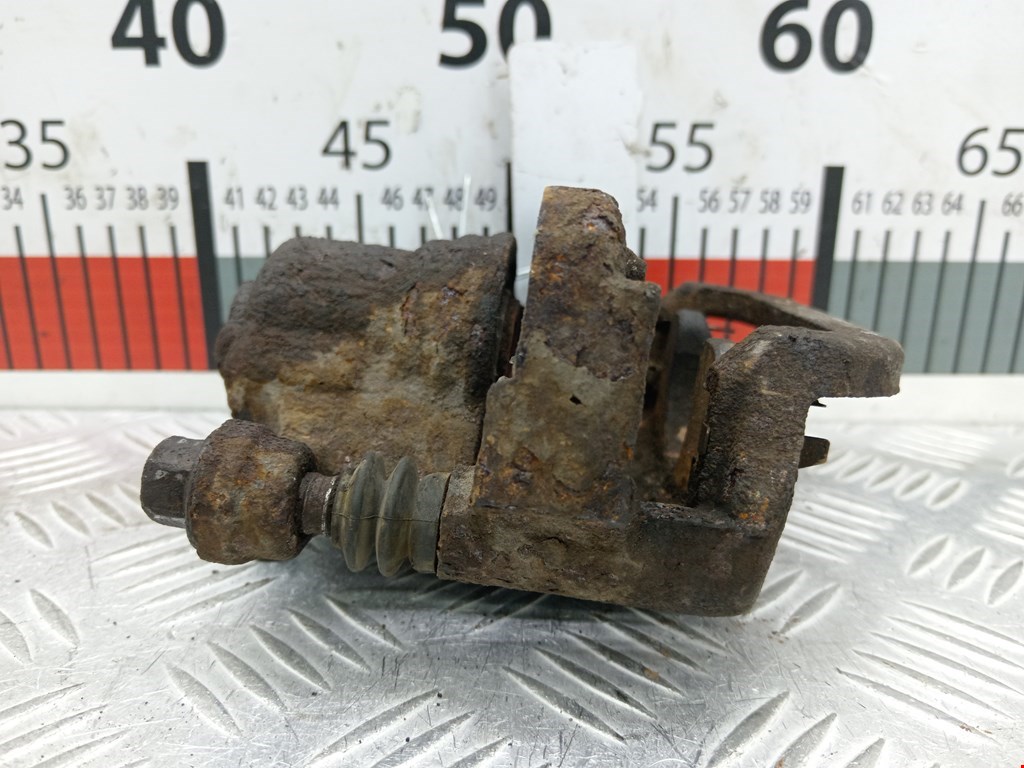 Суппорт задний правый NISSAN Qashqai J10 2006-2013